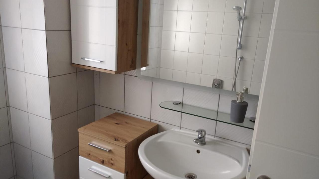 Leon Apartment Тетнанг Екстериор снимка